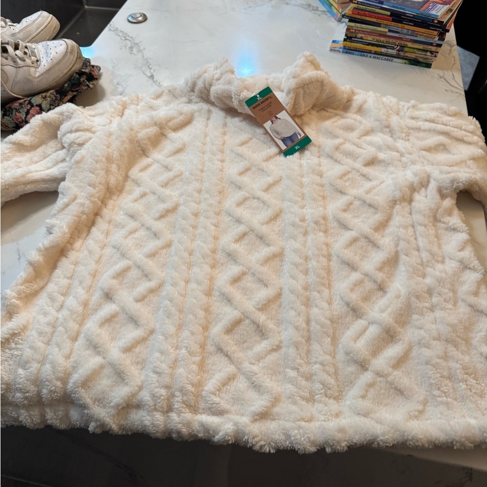 Eddie Bauer Cream Textured Turtleneck Sweater